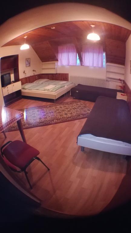 Ubytovanie 184, Bed And Braekfast 184 Stara Lesna Exterior photo